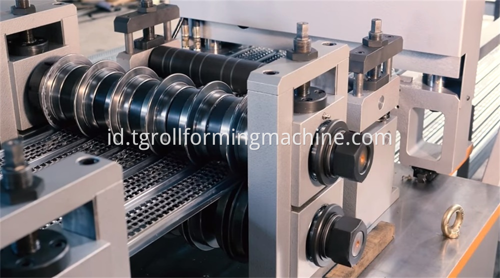 Rib Expanded Metal Lath Machines